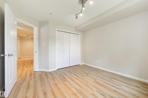 112 10311 111 Street, Edmonton, AB - Indoor Photo Showing Other Room