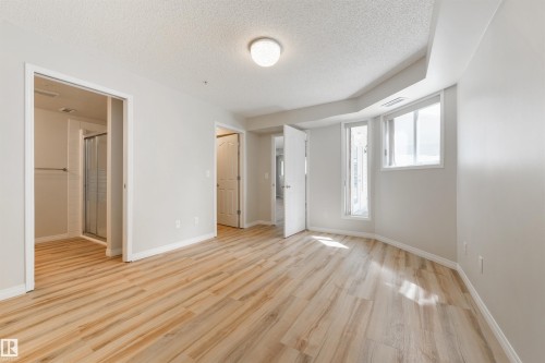 112 10311 111 Street, Edmonton, AB - Indoor Photo Showing Other Room