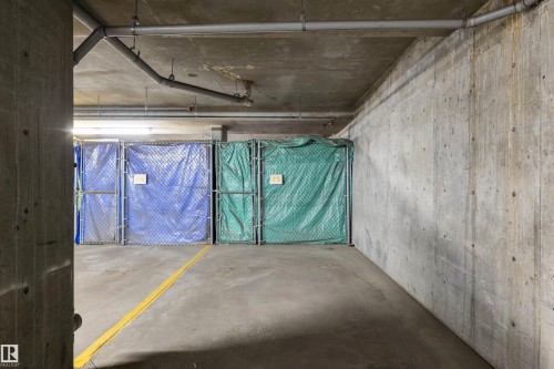 112 10311 111 Street, Edmonton, AB - Indoor Photo Showing Garage