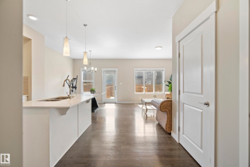 2456 Kelly Circle Circle, Edmonton, AB - Indoor Photo Showing Kitchen With Double Sink