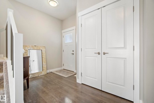 2456 Kelly Circle Circle, Edmonton, AB - Indoor Photo Showing Other Room