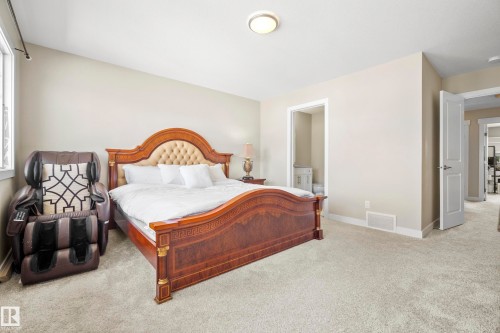 2456 Kelly Circle Circle, Edmonton, AB - Indoor Photo Showing Bedroom