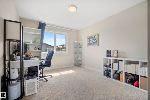 2456 Kelly Circle Circle, Edmonton, AB - Indoor Photo Showing Office