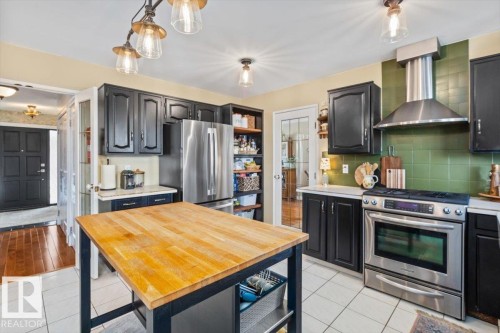 2446 78 Street, Edmonton, AB - Indoor Photo Showing Kitchen