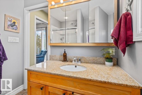 2446 78 Street, Edmonton, AB - Indoor Photo Showing Bathroom