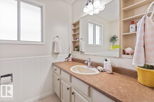 2446 78 Street, Edmonton, AB - Indoor Photo Showing Bathroom