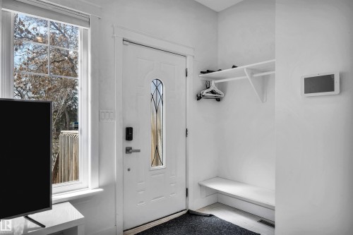 11531 97 Street, Edmonton, AB - Indoor Photo Showing Other Room