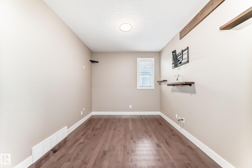 7293 Morgan Road, Edmonton, AB - Indoor Photo Showing Other Room