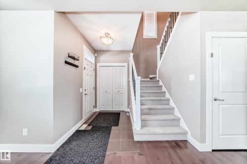7293 Morgan Road, Edmonton, AB - Indoor Photo Showing Other Room