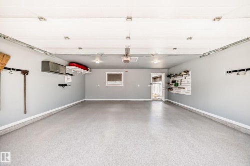 7293 Morgan Road, Edmonton, AB - Indoor Photo Showing Garage