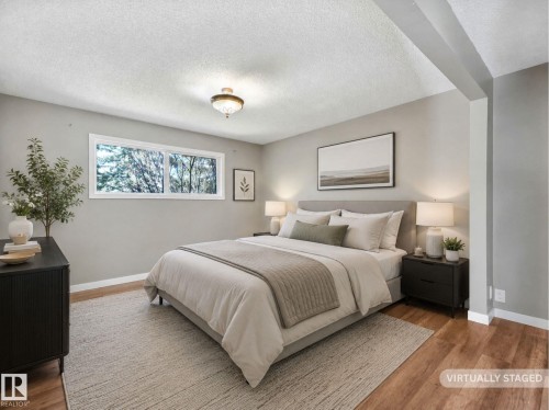 32 Manor Drive, Spruce Grove, AB - Indoor Photo Showing Bedroom