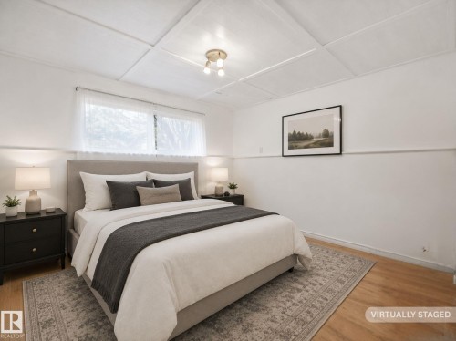 32 Manor Drive, Spruce Grove, AB - Indoor Photo Showing Bedroom