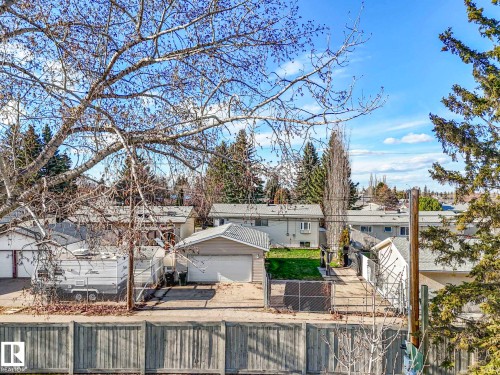 32 Manor Drive, Spruce Grove, AB - Outdoor