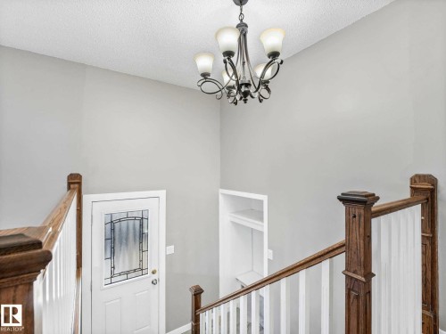 32 Manor Drive, Spruce Grove, AB - Indoor Photo Showing Other Room