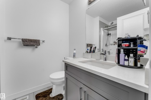 3016 4 Street, Edmonton, AB - Indoor Photo Showing Bathroom