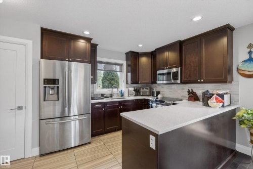 7008 97 Street, Edmonton, AB - Indoor Photo Showing Kitchen