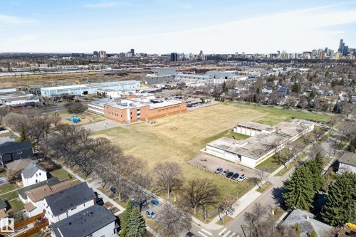 7008 97 Street, Edmonton, AB - Outdoor With View