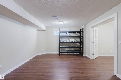 3534 Mclean Crescent, Edmonton, AB - Indoor Photo Showing Other Room