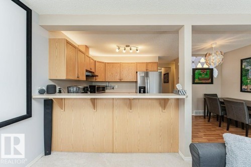 13806 38 Street, Edmonton, AB - Indoor Photo Showing Kitchen