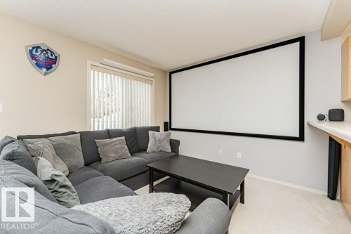 13806 38 Street, Edmonton, AB - Indoor Photo Showing Living Room