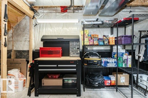 13806 38 Street, Edmonton, AB - Indoor Photo Showing Garage