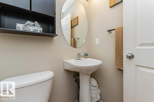 13806 38 Street, Edmonton, AB - Indoor Photo Showing Bathroom