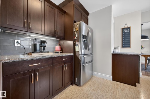10740 44 Street, Edmonton, AB - Indoor Photo Showing Kitchen