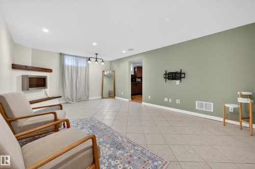10740 44 Street, Edmonton, AB - Indoor