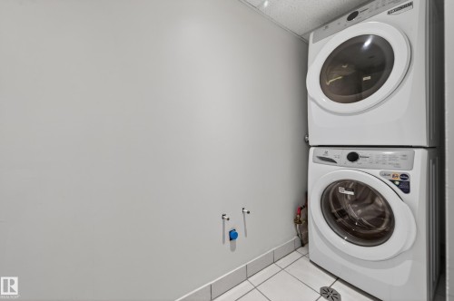 10740 44 Street, Edmonton, AB - Indoor Photo Showing Laundry Room