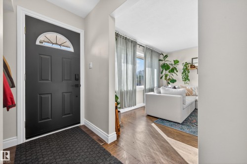 10740 44 Street, Edmonton, AB - Indoor