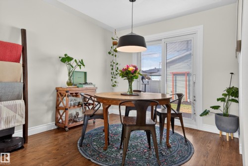 10740 44 Street, Edmonton, AB - Indoor Photo Showing Dining Room