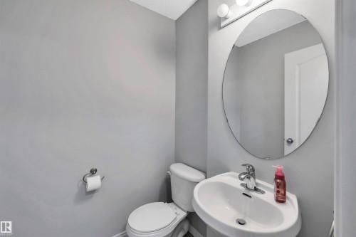 4316 151 Avenue, Edmonton, AB - Indoor Photo Showing Bathroom