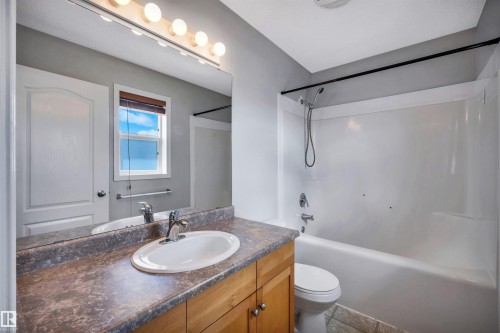 4316 151 Avenue, Edmonton, AB - Indoor Photo Showing Bathroom