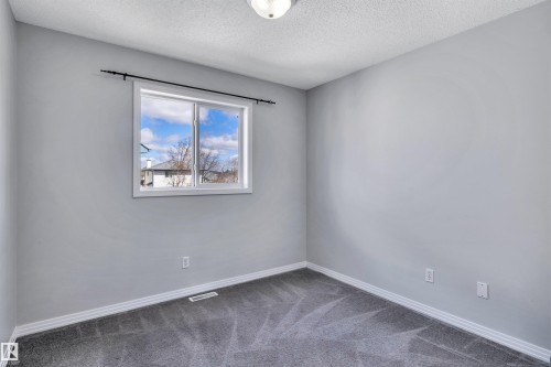 4316 151 Avenue, Edmonton, AB - Indoor Photo Showing Other Room