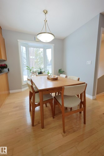 43 Brampton Street, Spruce Grove, AB - Indoor Photo Showing Dining Room