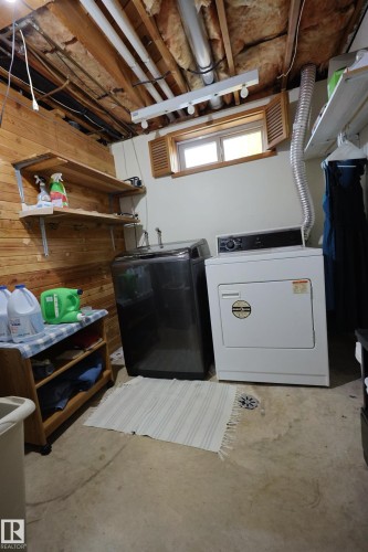 43 Brampton Street, Spruce Grove, AB - Indoor Photo Showing Other Room