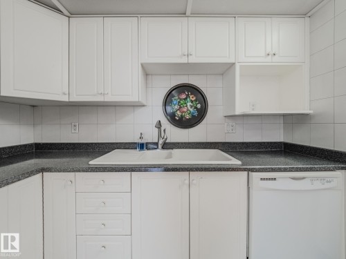 1403 10160 115 Street, Edmonton, AB - Indoor Photo Showing Kitchen