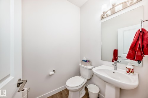 19 740 Daniels Way, Edmonton, AB - Indoor Photo Showing Bathroom