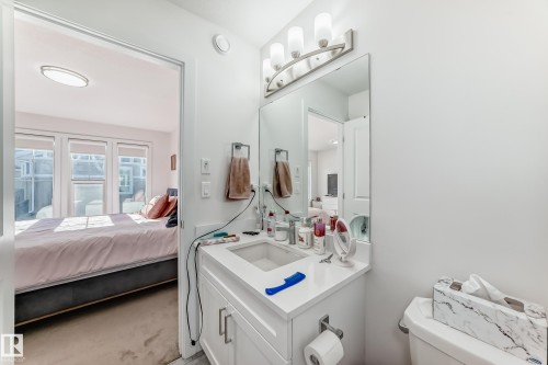 19 740 Daniels Way, Edmonton, AB - Indoor Photo Showing Bathroom