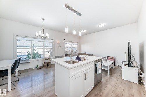 19 740 Daniels Way, Edmonton, AB - Indoor