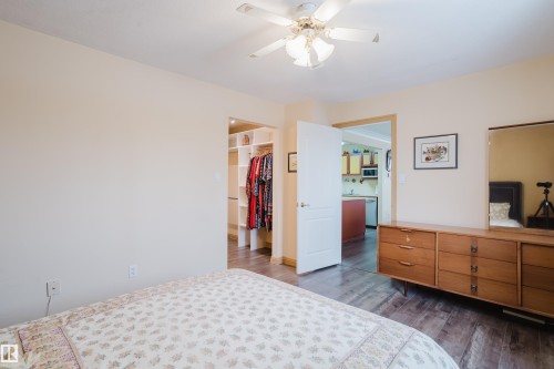 The room features light-colored walls and a ceiling fan - 25 9926 80 Avenue, Edmonton, AB - Indoor Photo Showing Bedroom