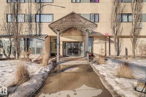 808 9710 105 Street, Edmonton, AB - Outdoor