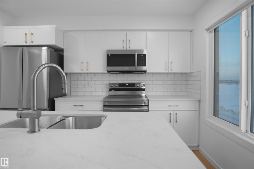 3-1211 Keswick Drive, Edmonton, AB - Indoor Photo Showing Kitchen With Double Sink With Upgraded Kitchen
