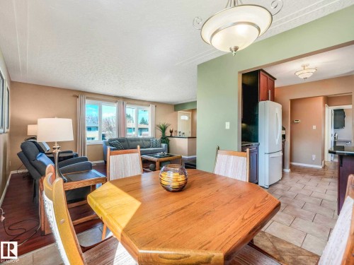 12715 95 Street, Edmonton, AB - Indoor Photo Showing Dining Room