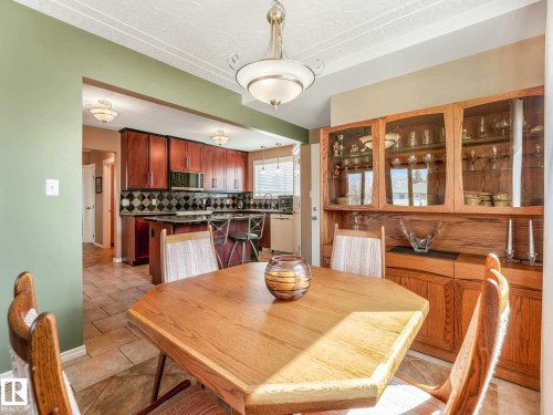 12715 95 Street, Edmonton, AB - Indoor Photo Showing Dining Room