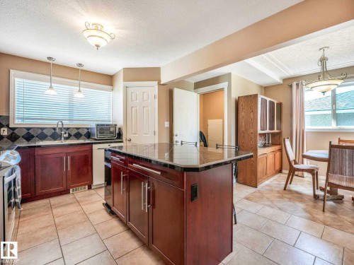12715 95 Street, Edmonton, AB - Indoor Photo Showing Kitchen With Double Sink With Upgraded Kitchen