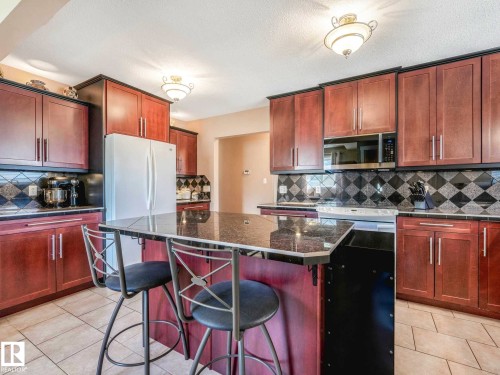 12715 95 Street, Edmonton, AB - Indoor Photo Showing Kitchen
