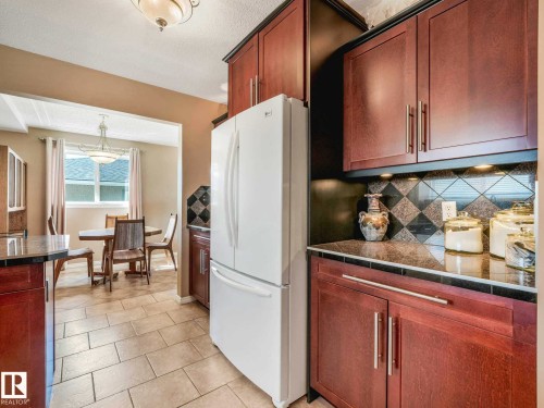 12715 95 Street, Edmonton, AB - Indoor Photo Showing Kitchen