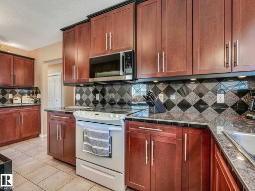12715 95 Street, Edmonton, AB - Indoor Photo Showing Kitchen