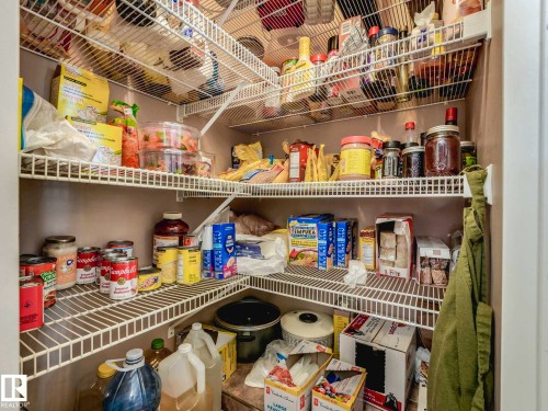 12715 95 Street, Edmonton, AB - Indoor With Storage